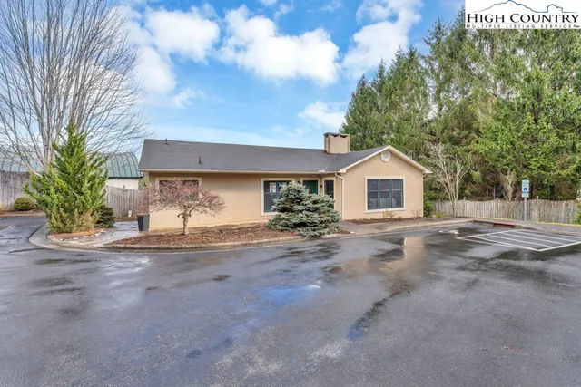 $551,000 | 180 Gateway Drive, Unit 301, Boone, NC 28607