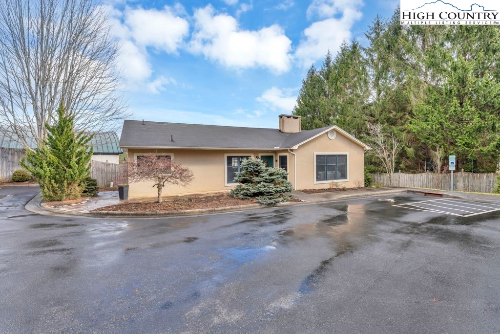 180 Gateway Drive, Unit 301 Boone, NC 28607 - Photo 32 of 34