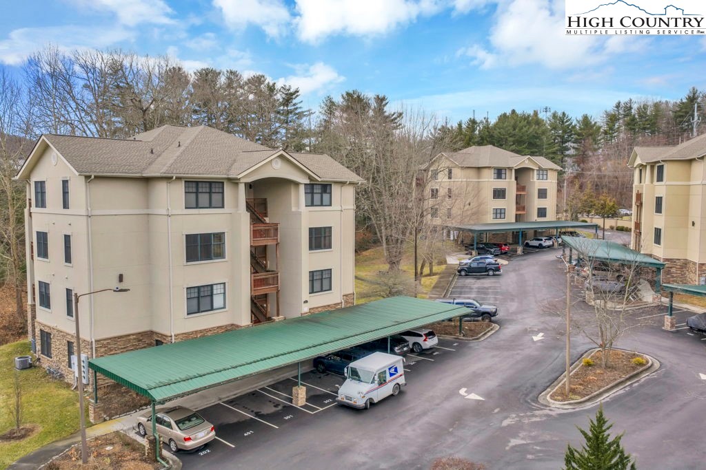 180 Gateway Drive, Unit 301 Boone, NC 28607 - Photo 33 of 34