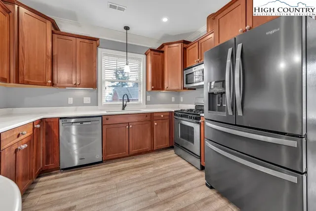 $551,000 | 180 Gateway Drive, Unit 301, Boone, NC 28607