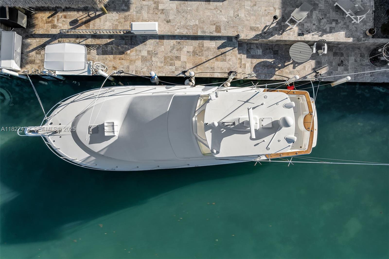 232 West Seaview Drive Marathon, FL 33050 - Photo 5 of 72 a view of a house with a backyard