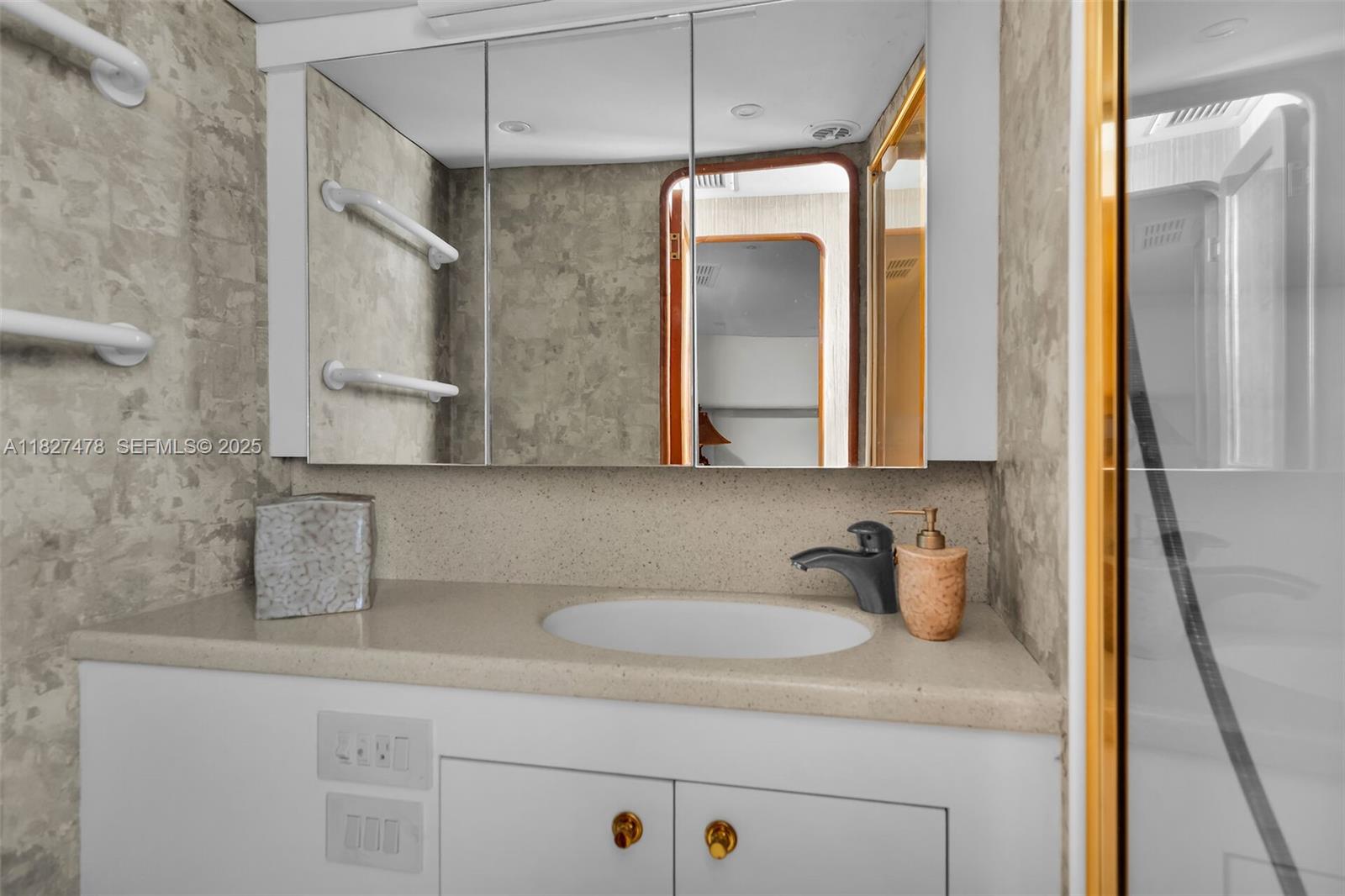 232 West Seaview Drive Marathon, FL 33050 - Photo 69 of 72