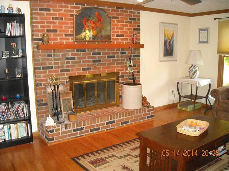 104 Candle Ridge Drive Wexford, PA 15090 - Photo 2 of 14 Family Room. FIRST FLOOR FAMILY ROOM