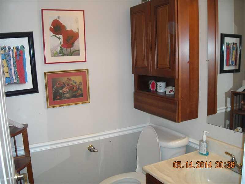 104 Candle Ridge Drive Wexford, PA 15090 - Photo 7 of 14 Partial Bath. FIRST FLOOR POWDER ROOM