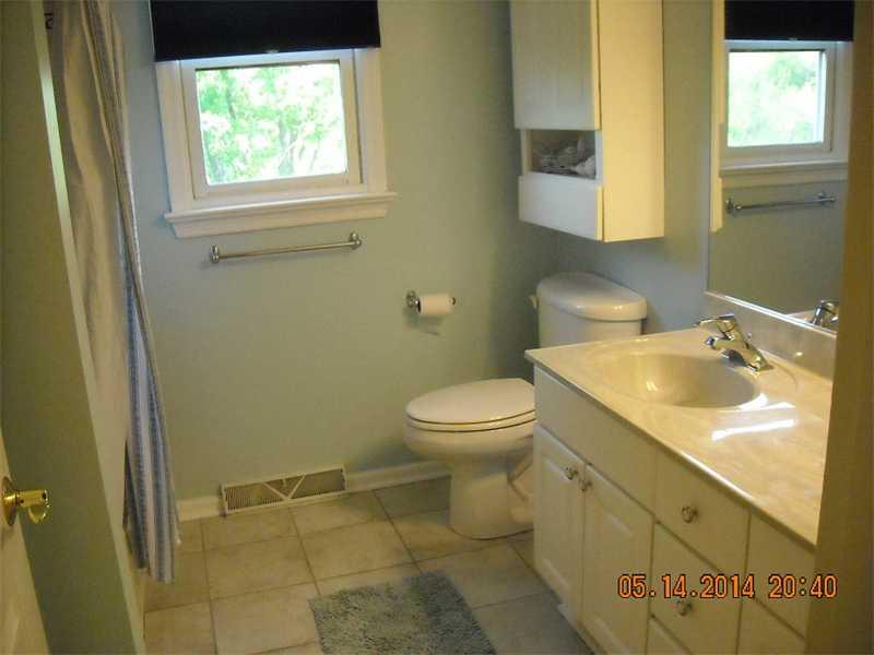 104 Candle Ridge Drive Wexford, PA 15090 - Photo 10 of 14 Full Bath.