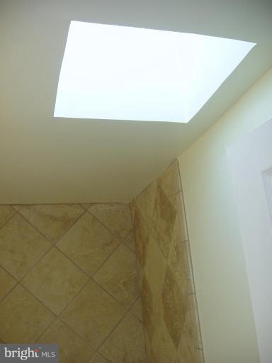 2777 Yarnall Road Halethorpe, MD 21227 - Photo 11 of 23 a bathroom with a window