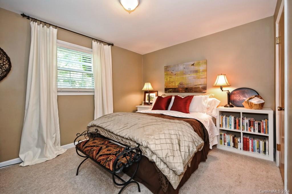 2740 Goneaway Road Charlotte, NC 28210 - Photo 15 of 24 Gallery Image 15