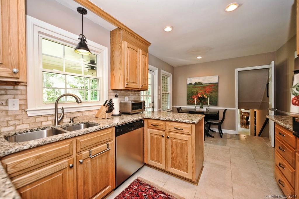 2740 Goneaway Road Charlotte, NC 28210 - Photo 8 of 24 Gallery Image 8