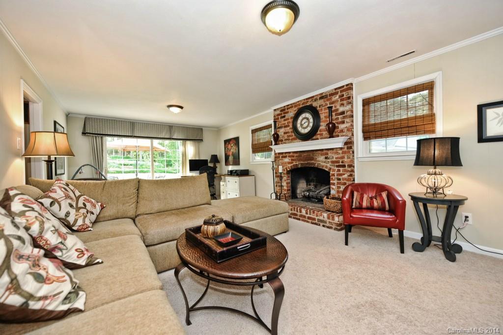 2740 Goneaway Road Charlotte, NC 28210 - Photo 10 of 24 Gallery Image 10