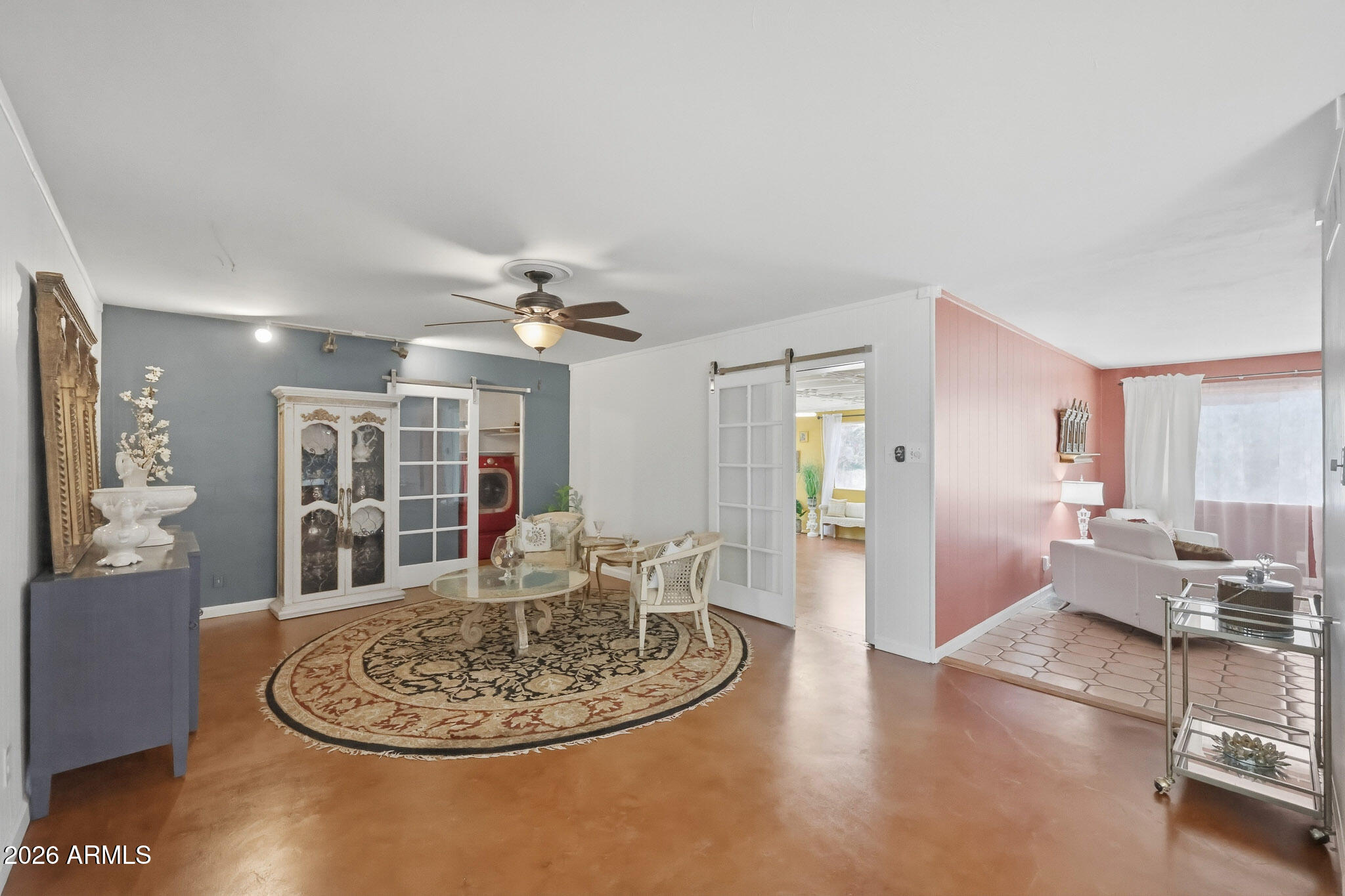 2302 West Berridge Lane Phoenix, AZ 85015 - Photo 18 of 59 Family Room