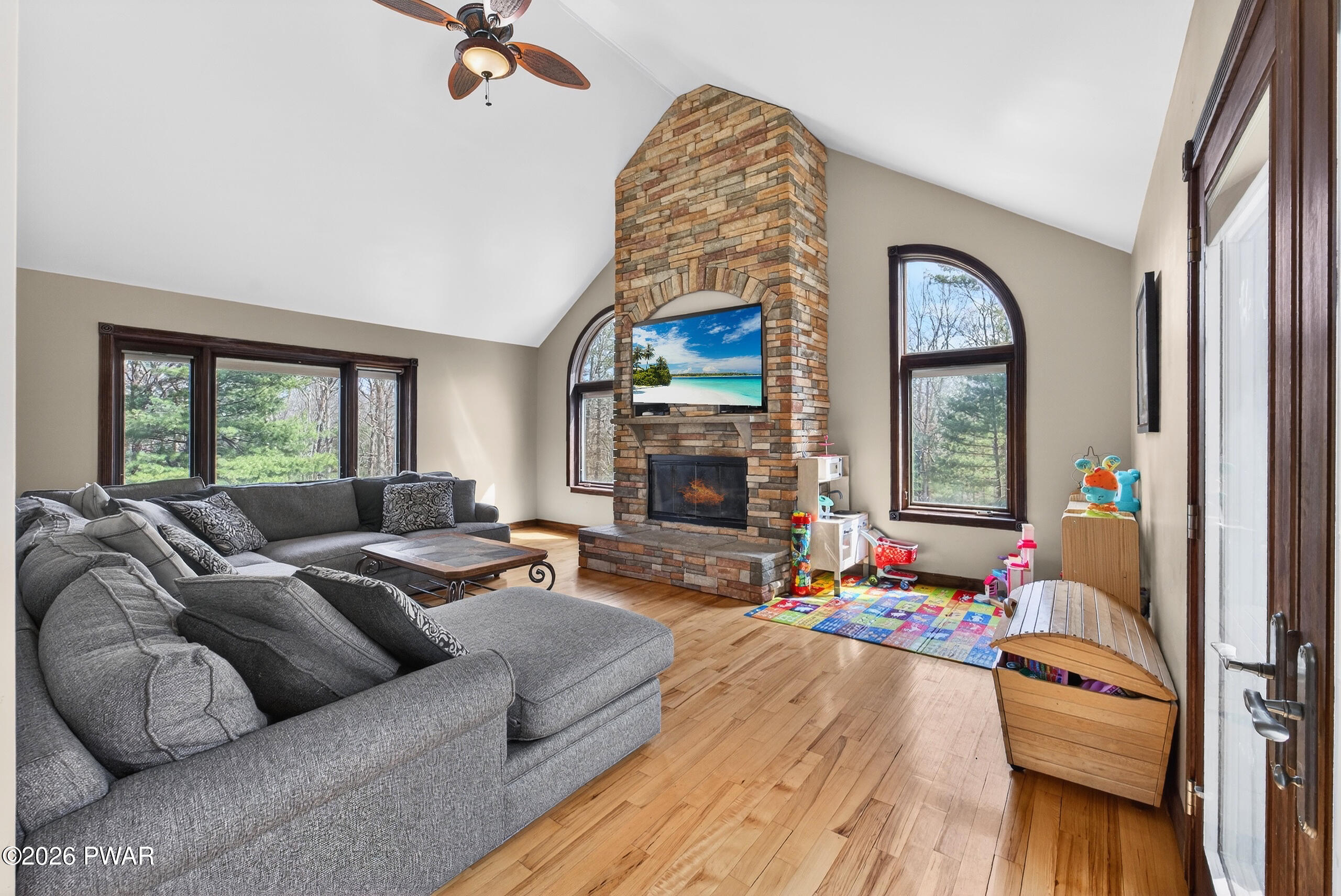 155 Piute Road Shohola, PA 18458 - Photo 21 of 48 DSC07500