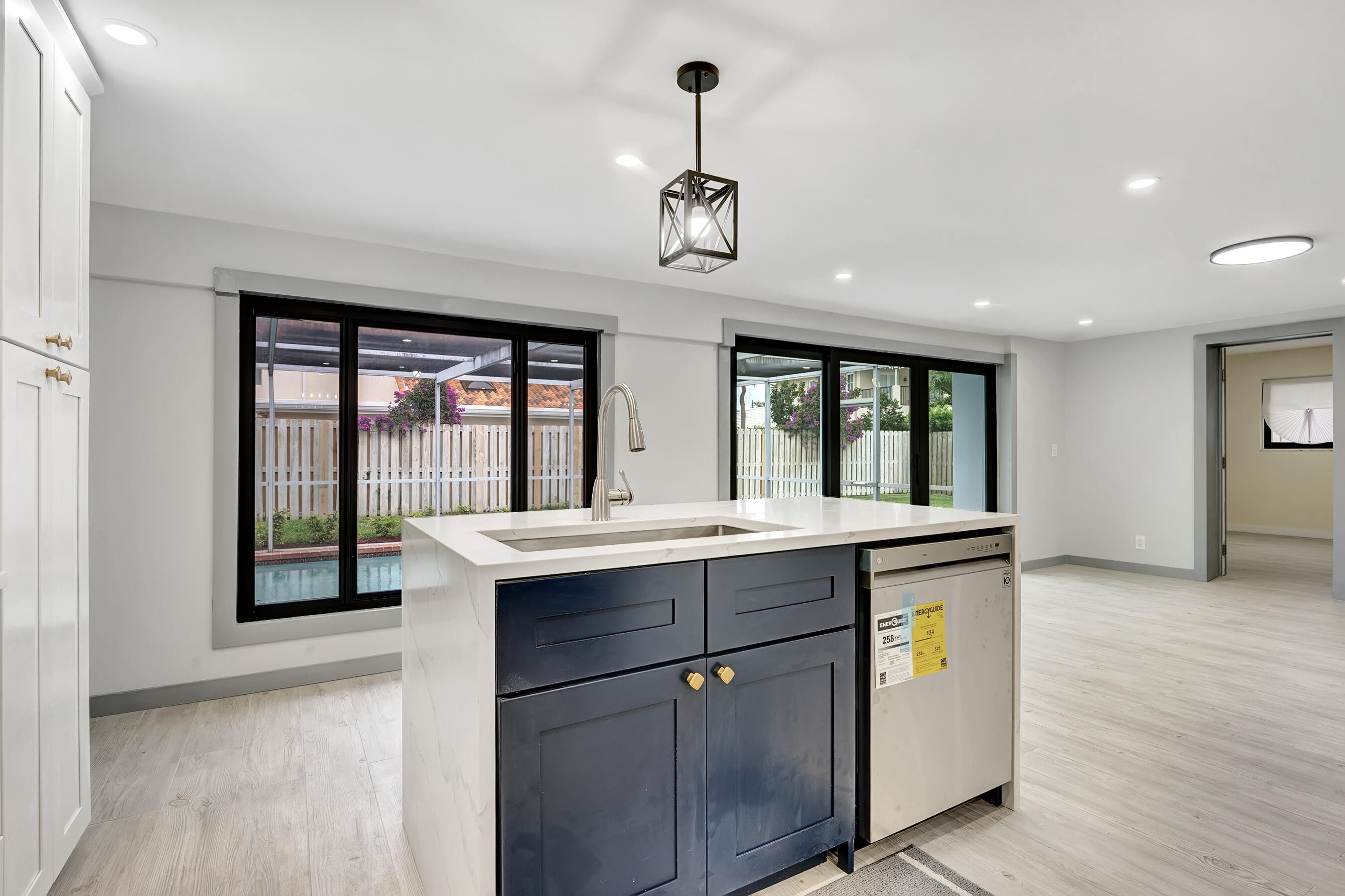 806 Southwest 2nd Street Boca Raton, FL 33486 - Photo 12 of 35 DSC05926
