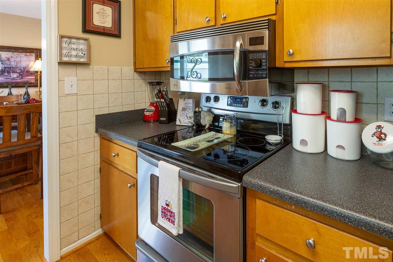 621 Miller Road Benson, NC 27504 - Photo 11 of 28 Gallery Image 11