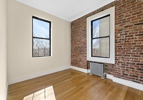 21-48 35th Street, Unit 4C Queens, NY 11105 - Photo 3 of 5