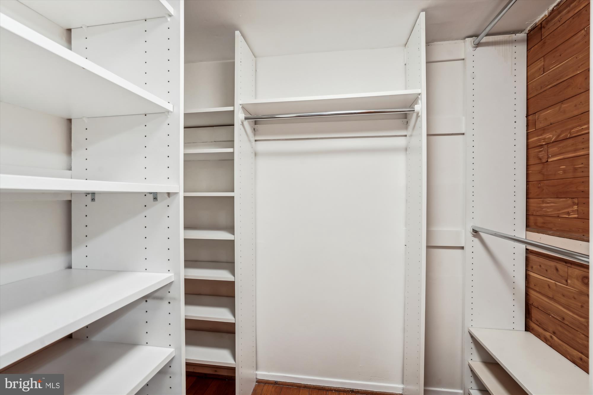 11634 Mediterranean Court Reston, VA 20190 - Photo 23 of 40 Walk In Closet