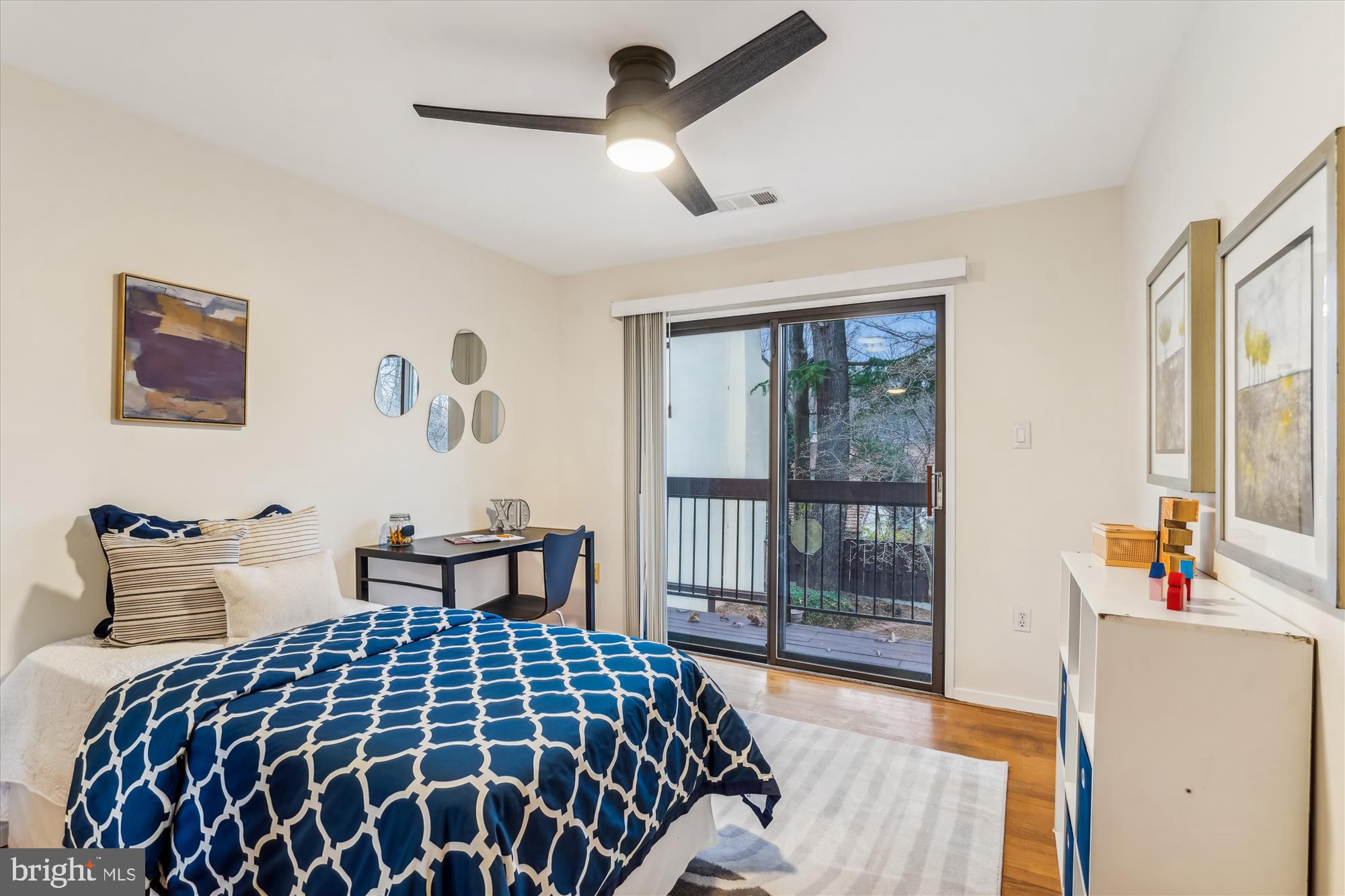 11634 Mediterranean Court Reston, VA 20190 - Photo 29 of 40 Bedroom 3