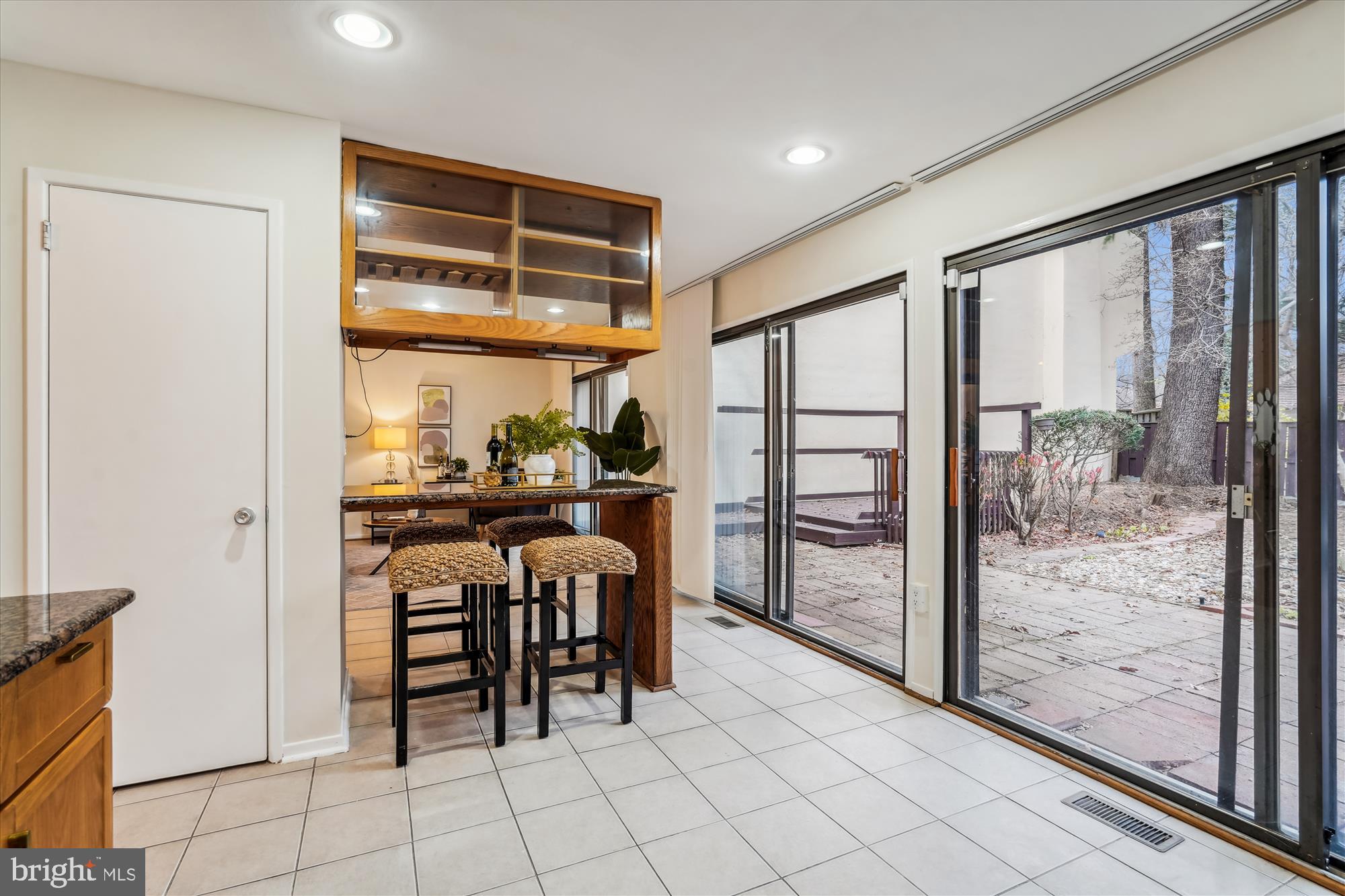 11634 Mediterranean Court Reston, VA 20190 - Photo 7 of 40 Kitchen