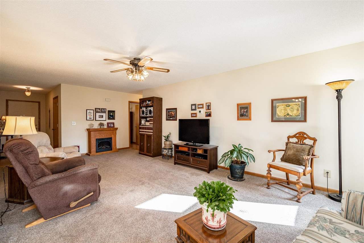 331 West Sovers Street Solon, IA 52333 - Photo 6 of 39 Gallery Image 6