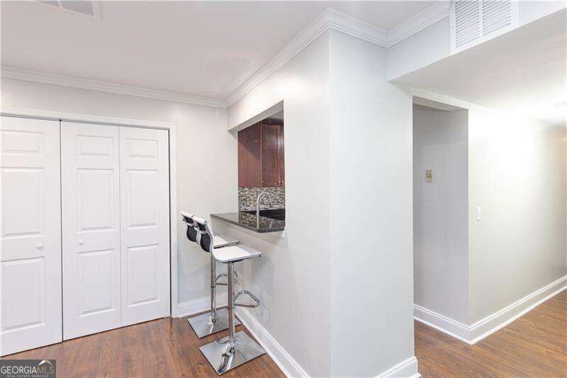 2657 Lenox Road Northeast, Unit P216 Atlanta, GA 30324 - Photo 9 of 25 Gallery Image 9
