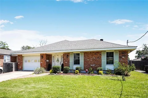 $369,900 | 9621 Charlotte Drive, River Ridge, LA 70123