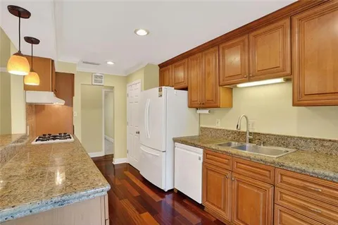 $369,900 | 9621 Charlotte Drive, River Ridge, LA 70123