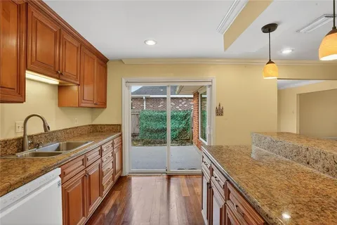 $369,900 | 9621 Charlotte Drive, River Ridge, LA 70123