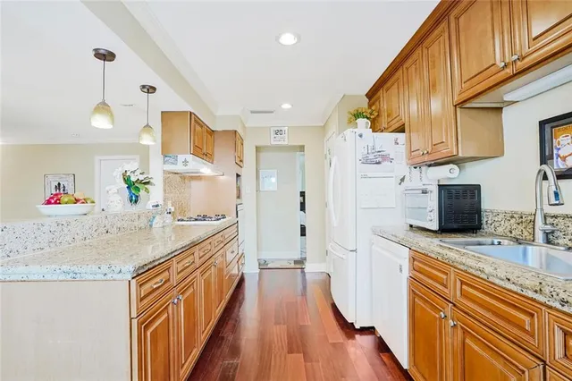 $369,900 | 9621 Charlotte Drive, River Ridge, LA 70123