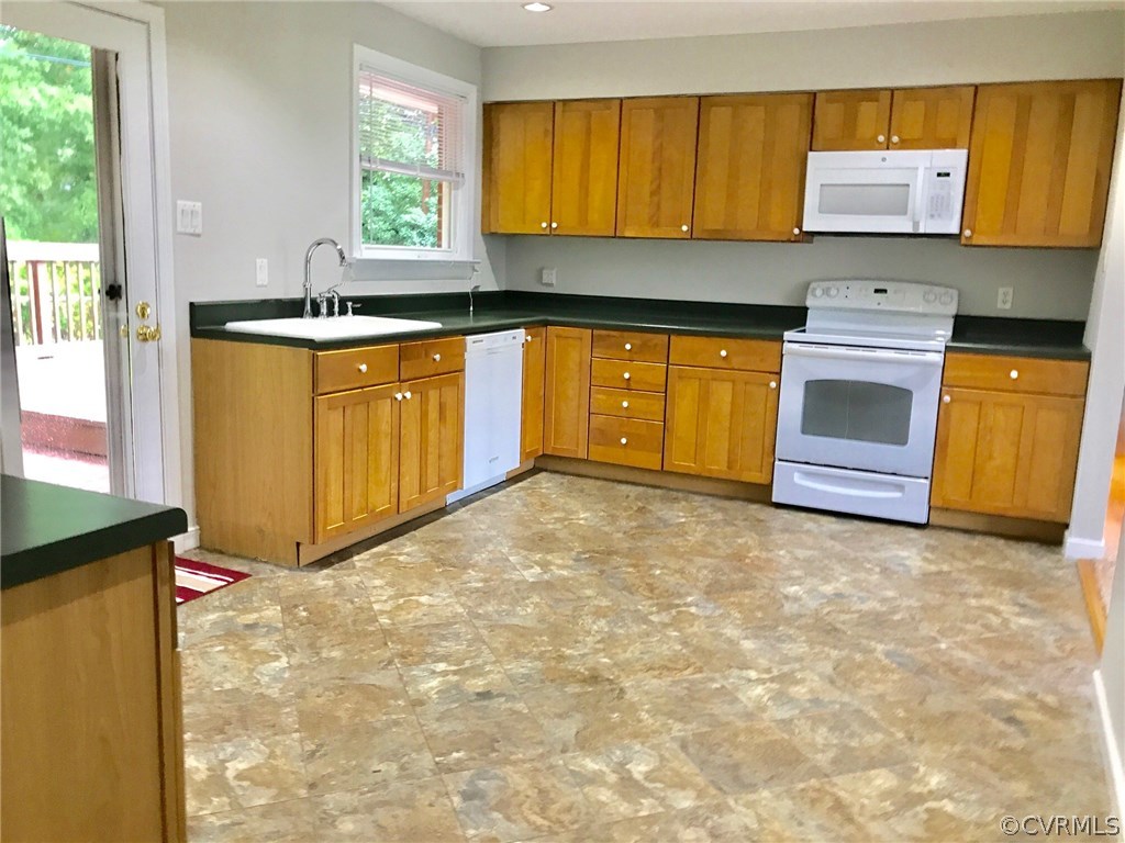 9708 Esmont Road Henrico, VA 23228 - Photo 9 of 19 Gallery Image 9