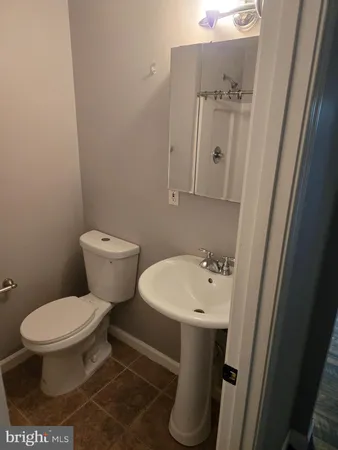 $1,100 | 5922 Annaberg Place, Unit 189, Burke, VA 22015