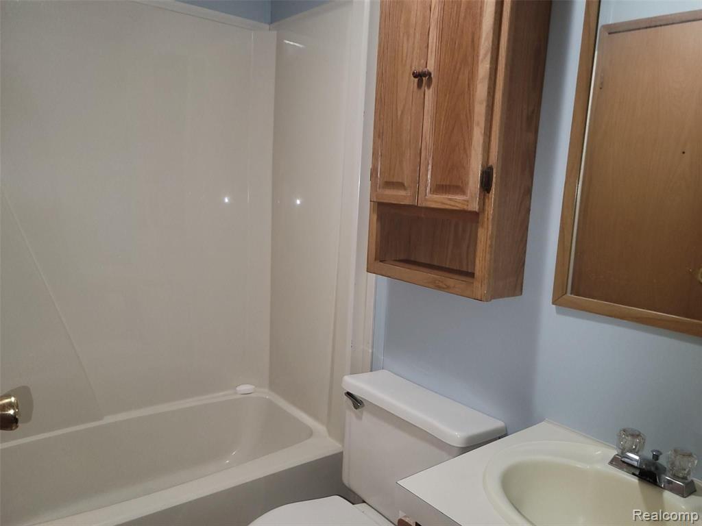 3470 Patterson Lake Road Pinckney, MI 48169 - Photo 27 of 41