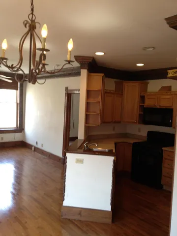 $1,295 | 906 South 5th Street, Unit 201, Milwaukee, WI 53204