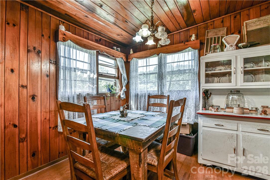 415 Weaverville Road Asheville, NC 28804 - Photo 25 of 47