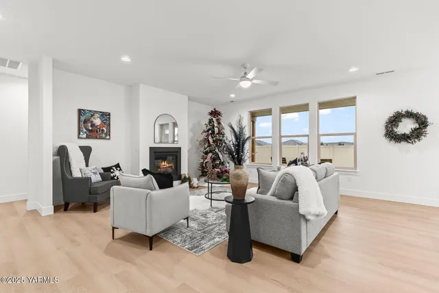 $759,500 | 300 Ian Avenue East, Ellensburg, WA 98926