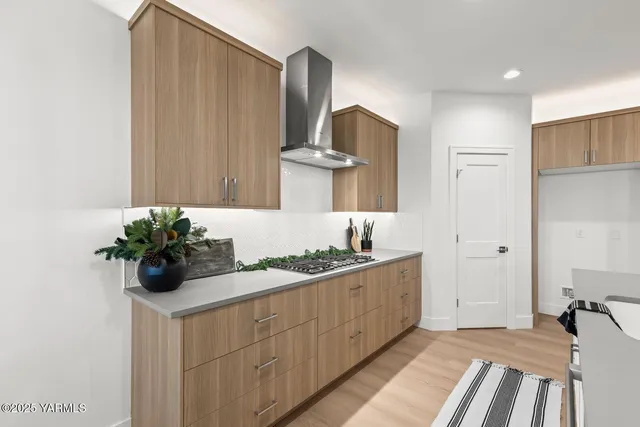 $759,500 | 300 Ian Avenue East, Ellensburg, WA 98926