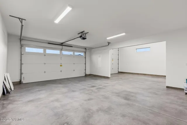 $759,500 | 300 Ian Avenue East, Ellensburg, WA 98926