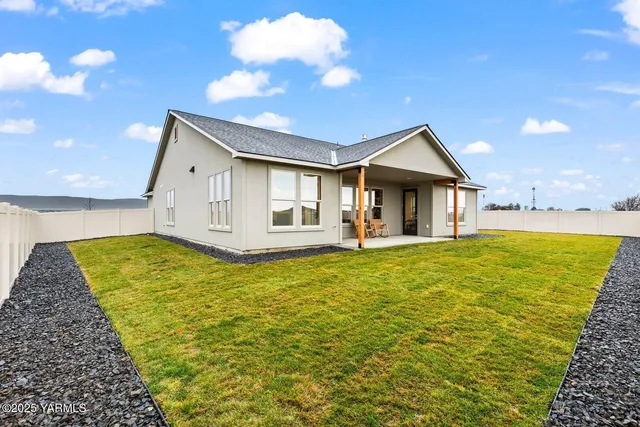 $759,500 | 300 Ian Avenue East, Ellensburg, WA 98926