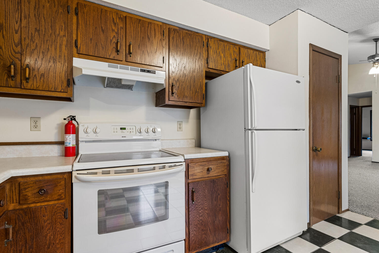 614 Compton Avenue Champaign, IL 61822 - Photo 12 of 28