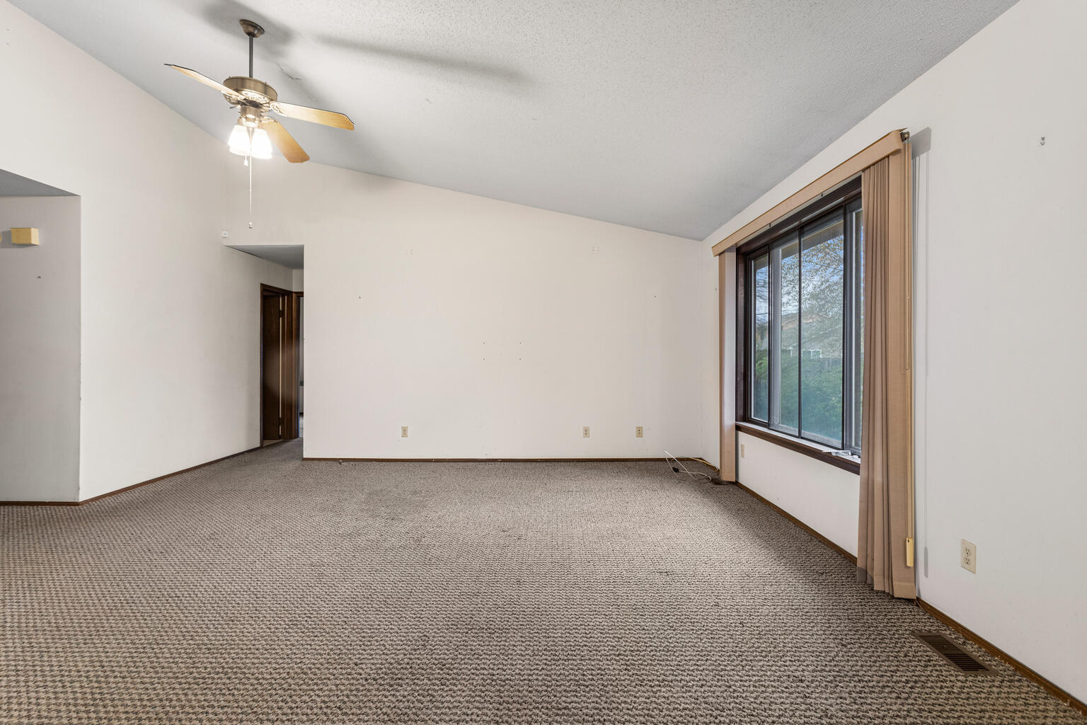 614 Compton Avenue Champaign, IL 61822 - Photo 7 of 28