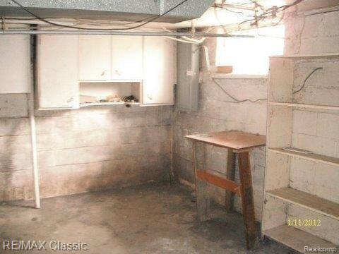 20932 Inkster Road Southfield, MI 48033 - Photo 3 of 14 Inkster Rd 20932 01-11-12 JD (79