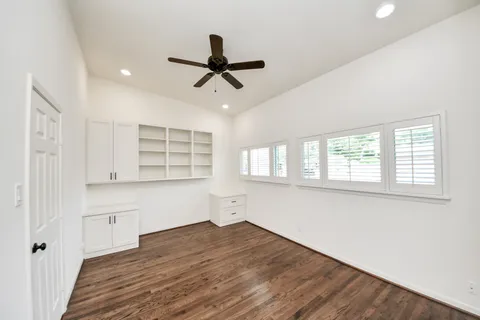 $450,000 | 10150 Brinwood Drive, Houston, TX 77043