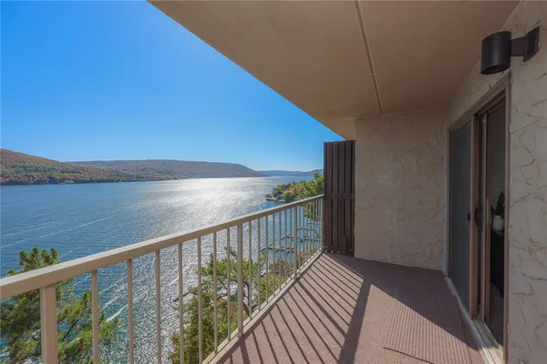 $775,000 | 115 Cliffside Drive, South Bristol, NY 14424