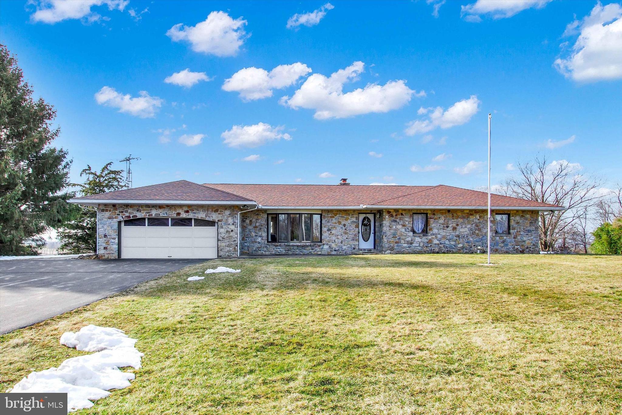 5563 Sheller Road Chambersburg, PA 17202 - Photo 1 of 29 Custom stone rancher