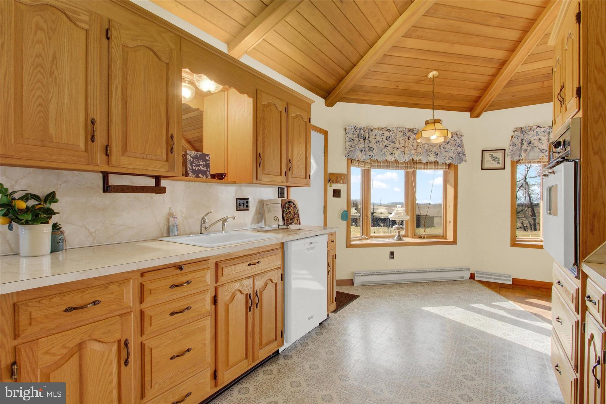 5563 Sheller Road Chambersburg, PA 17202 - Photo 9 of 29 Gallery Image 9