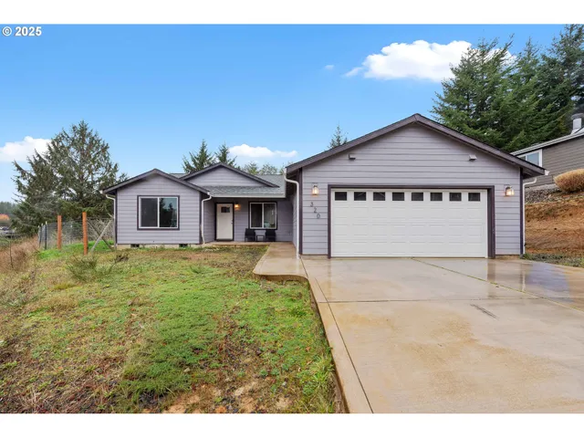 $438,000 | 320 Providence Drive, Reedsport, OR 97467