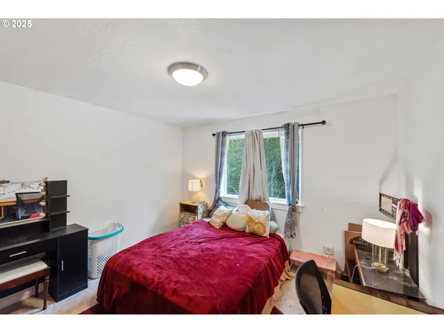 $438,000 | 320 Providence Drive, Reedsport, OR 97467