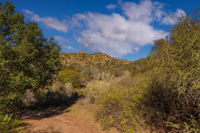 $1,100,000 | 380 Shelf Road, Ojai, CA 93023