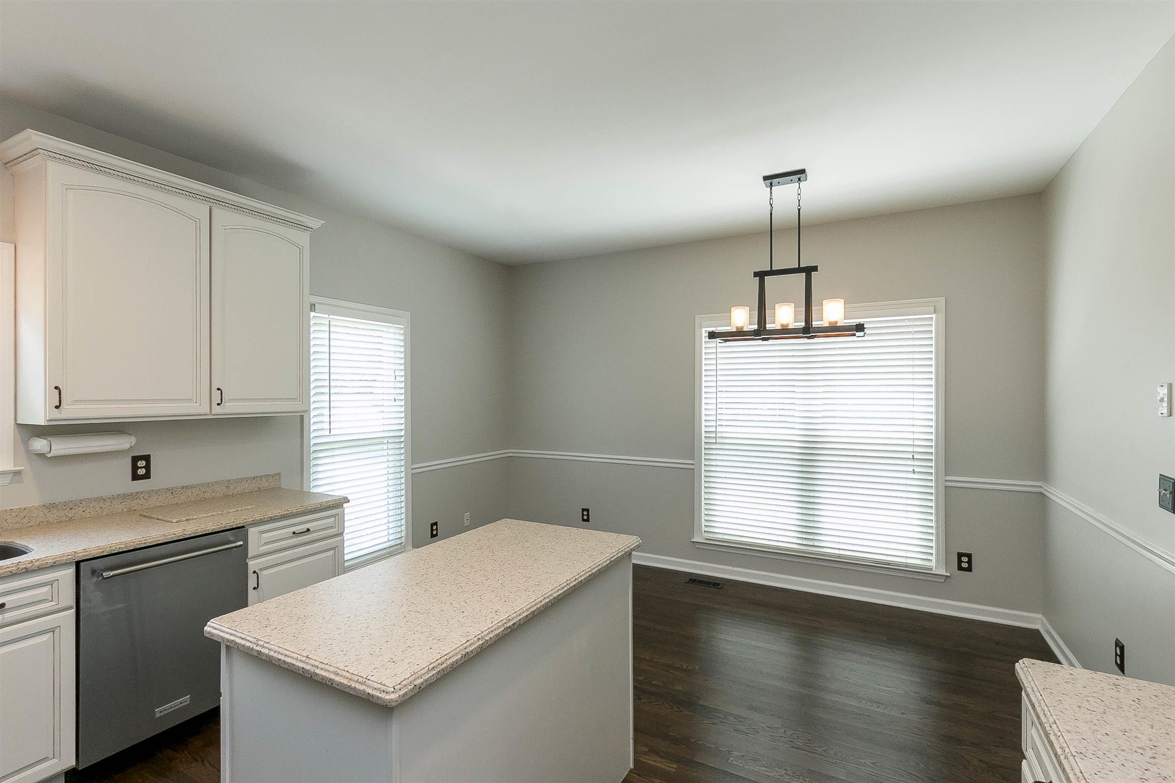 5327 Blackman Road Murfreesboro, TN 37129 - Photo 7 of 29 Eat-in area
