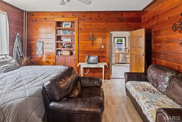 $160,000 | 10 South Main Street, Lenzburg, IL 62255