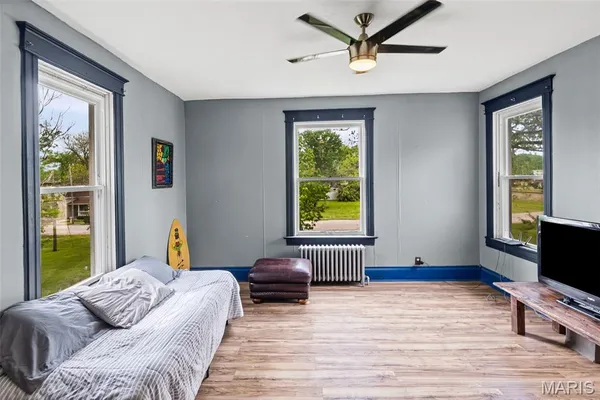 $160,000 | 10 South Main Street, Lenzburg, IL 62255