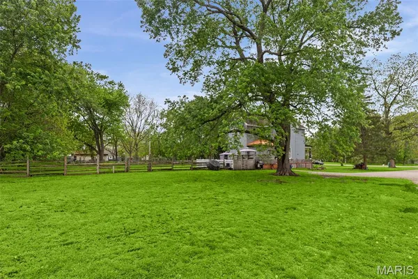 $160,000 | 10 South Main Street, Lenzburg, IL 62255